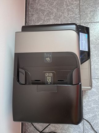 Impresora HP Officejet Pro 8600 Plus + cartuchos