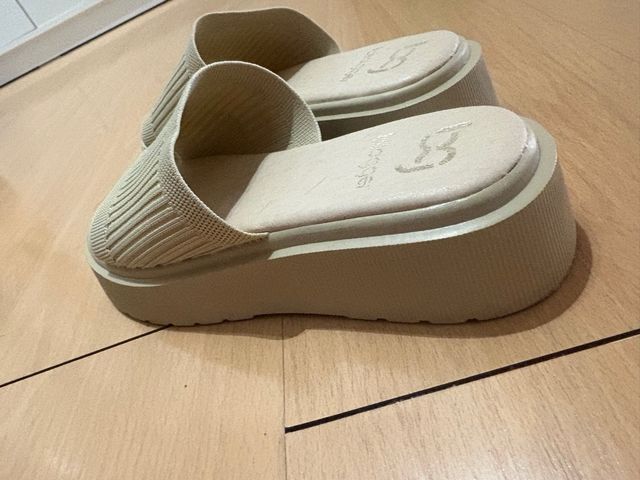 Sandalias Blooper beige plataforma