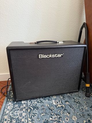 Blackstar Artist 15: Amplificador Valvular