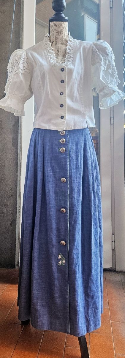 Falda Alphorn vintage 80s Tratchen denim bordado