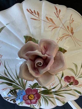 Zuppiera artigianale in ceramica dipinta a mano 