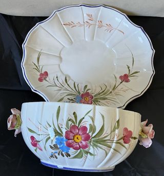 Zuppiera artigianale in ceramica dipinta a mano 