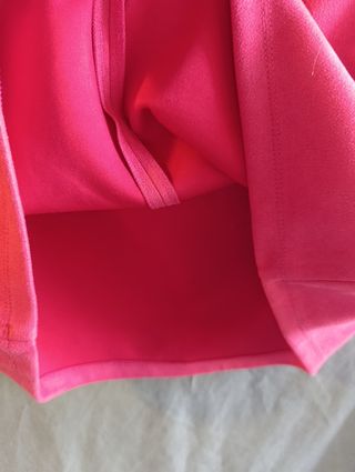 Falda rojo fresa