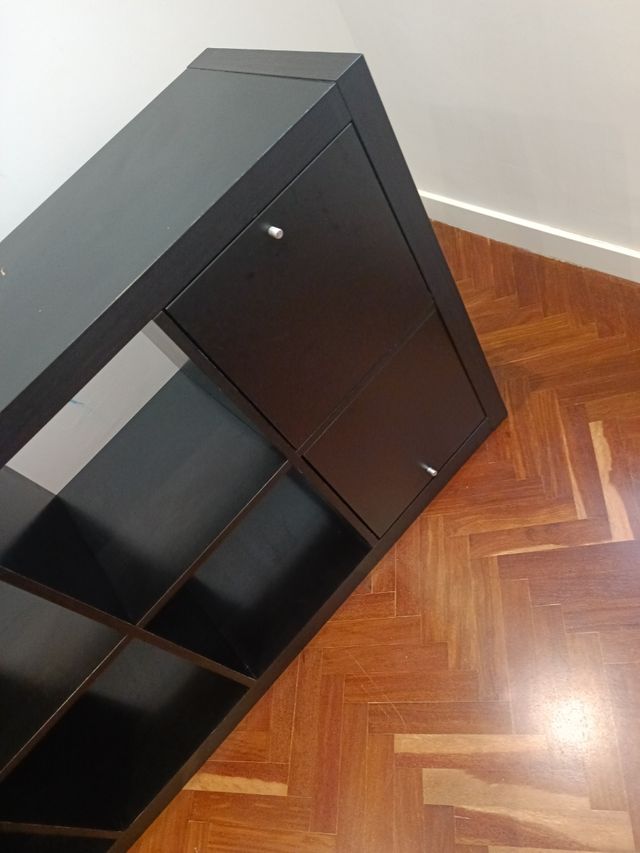 Estantería negra IKEA Expedit