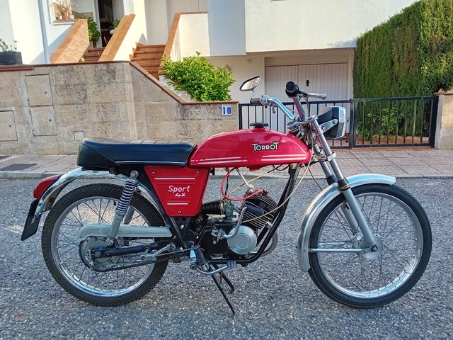 Torrot Sport 4v 49cc: Moto clásica