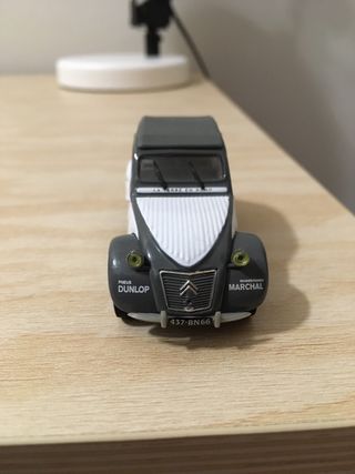 Citroen 2CV 1/43 Escala