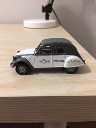 Citroen 2CV 1/43 Escala