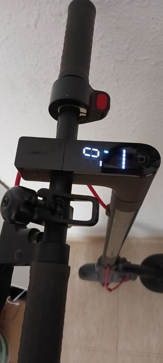 Patinete Xiaomi Pro 2 Negro con candado Máster.