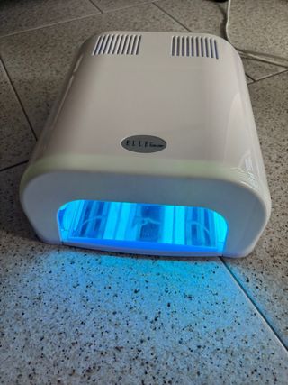 Lampada LED UV ELLE by Beurer per unghie