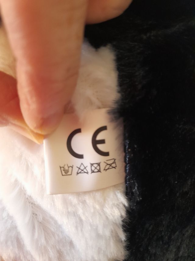 Panda de ojos azules