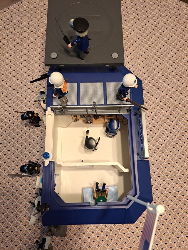 Playmobil Policía: Comisaría y motos