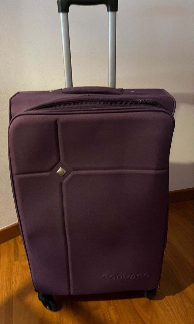 Maleta viaje morada 90litros