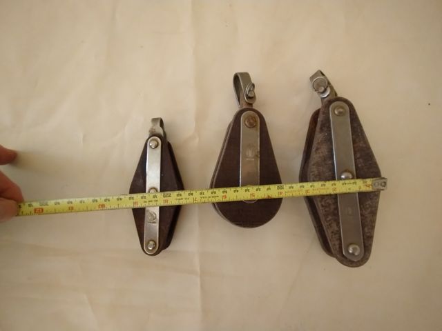 Lote de TRES Poleas y roldanas para Barco
