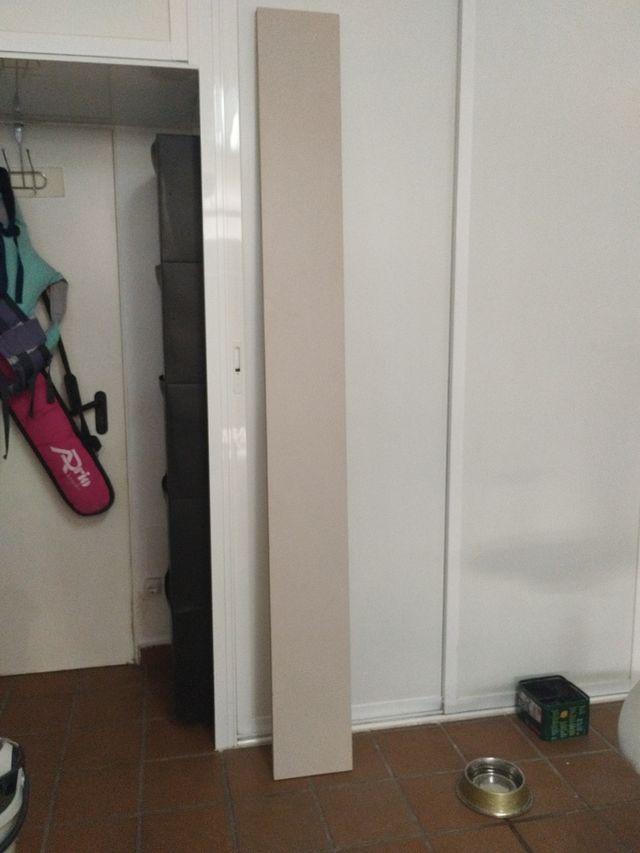 Tablón madera beige - Estantería