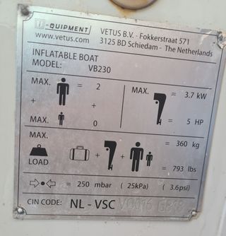 Barca inflable 2,30m Vetus suelo de aluminio