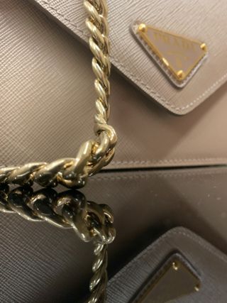 Bolso Prada Saffiano Cameo