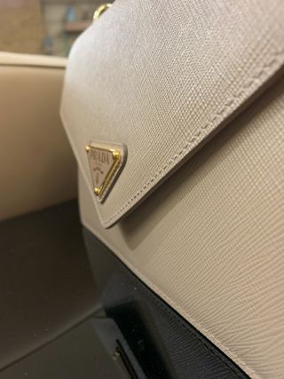 Bolso Prada Saffiano Cameo