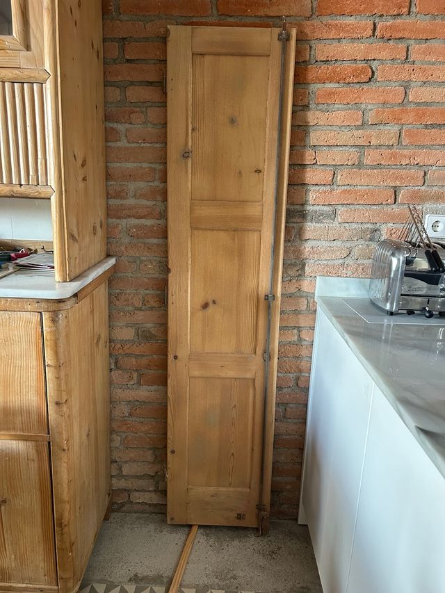 Puerta madera antigua