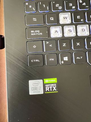 Portátil ASUS ROG - i7 10ma Gen, 32GB RAM, 1TB SSD