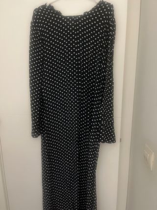 Vestido lunares blanco y negro de zara