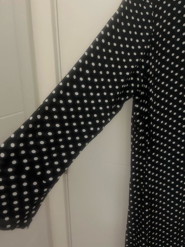 Vestido lunares blanco y negro de zara