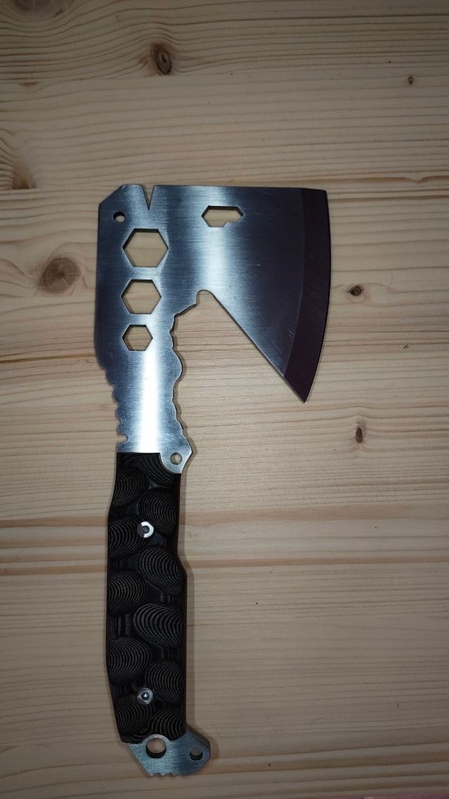 Hacha táctica J&V Ares