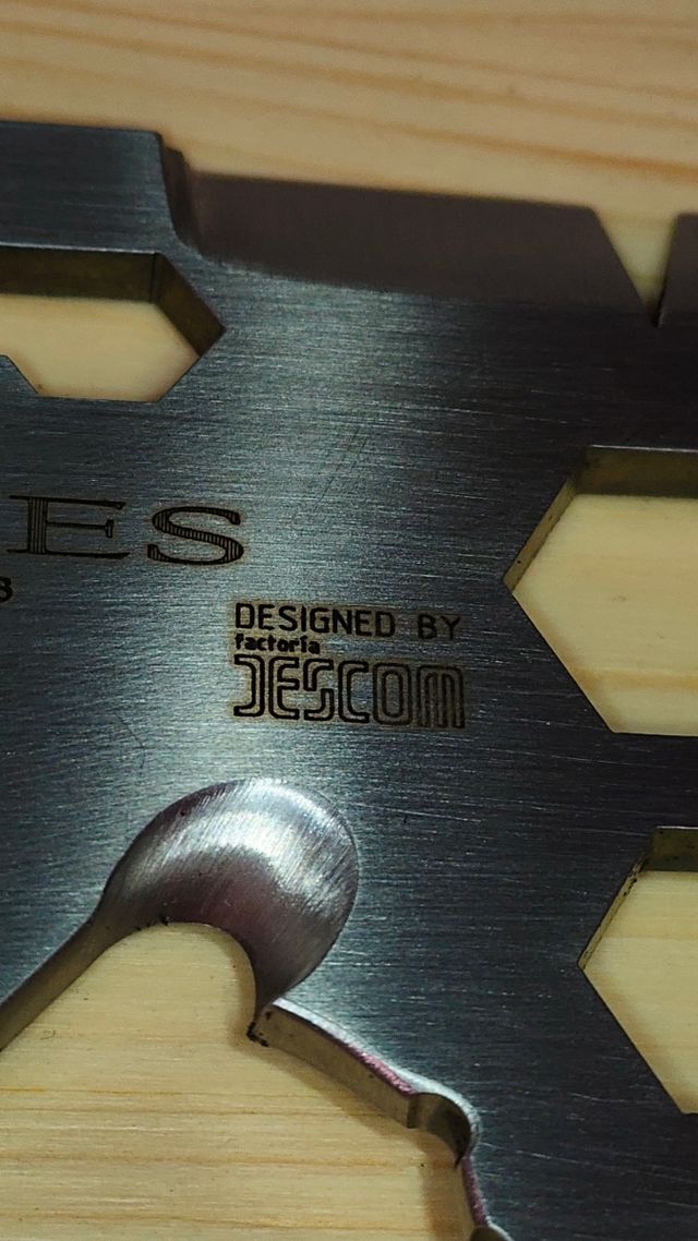 Hacha táctica J&V Ares