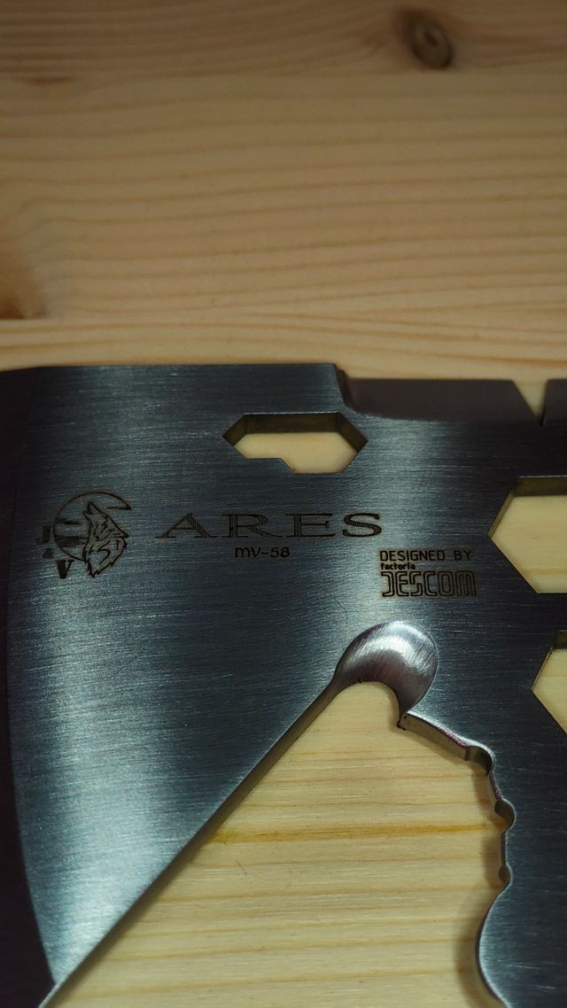 Hacha táctica J&V Ares