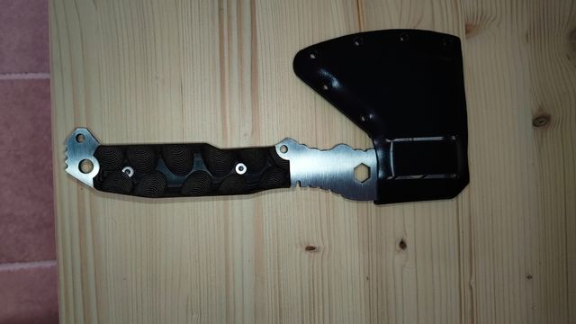 Hacha táctica J&V Ares