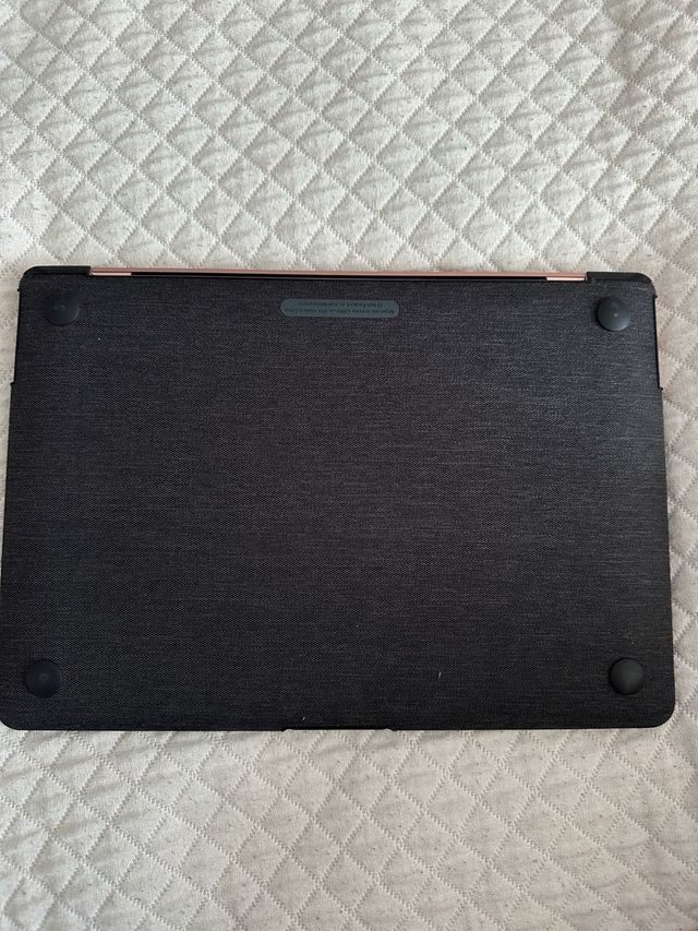 MacBook Air 13" Rosa Gold 2020.