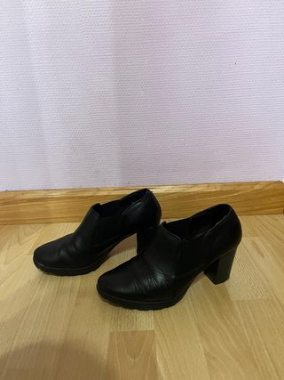 Zapatos negros tacón ancho - 39