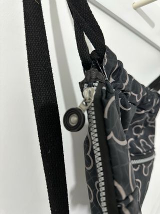Mochila  negra con estampado