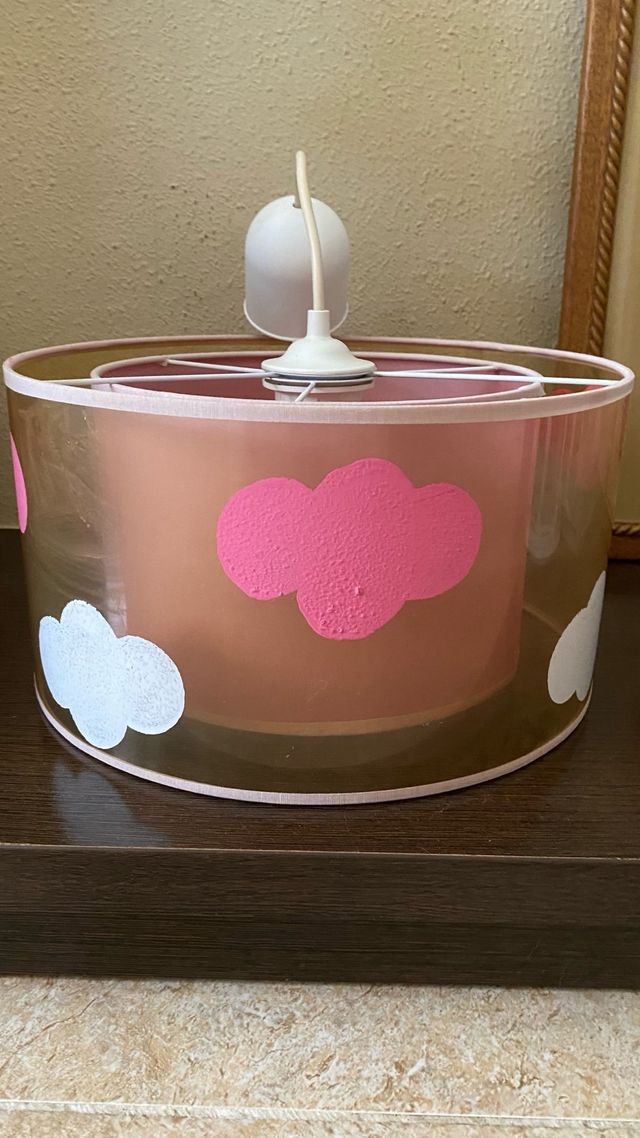 Lámpara infantil nubes rosa