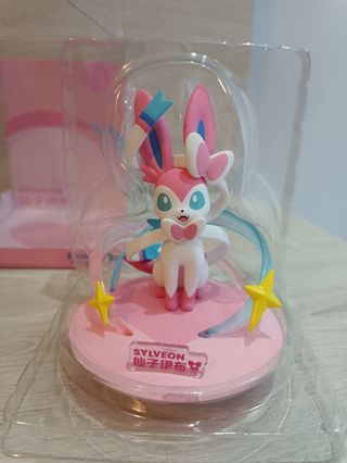 Figura Sylveon Pokémon