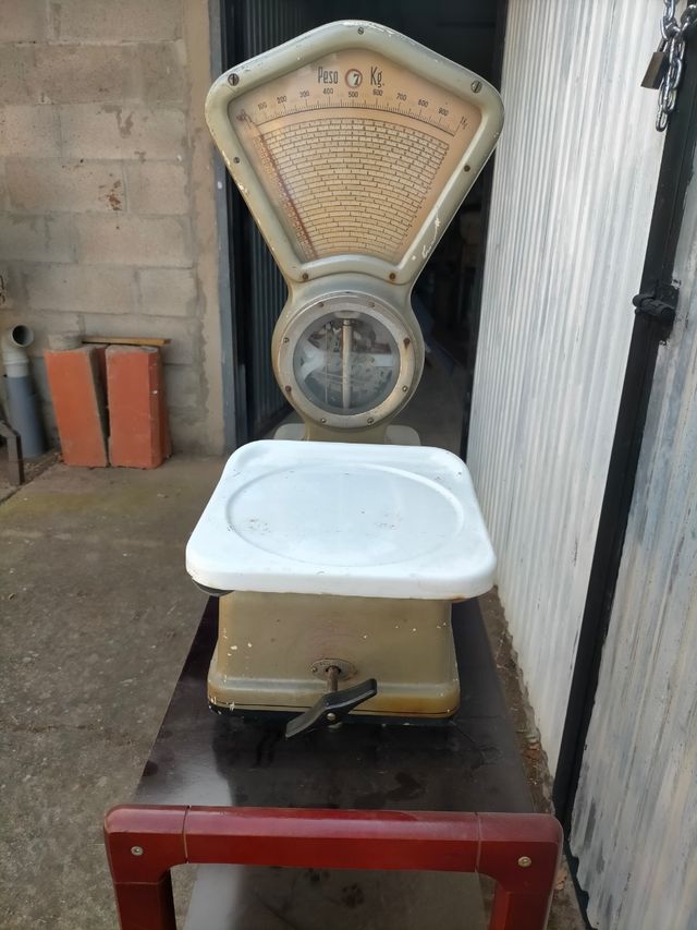 Bascula antigua de cocina