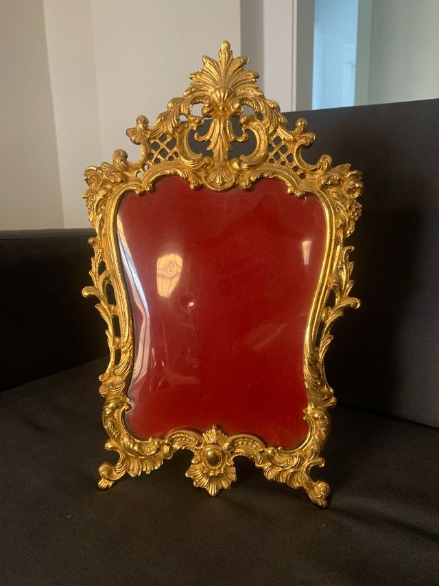 Marco antiguo latón dorado