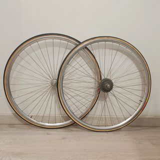 Ruedas carretera Campagnolo más Mavic 571