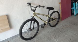 Bicicleta BMX DK Cygnus 24 