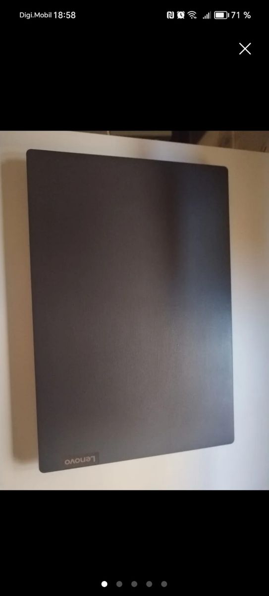 Portátil Lenovo Negro con su caja original.