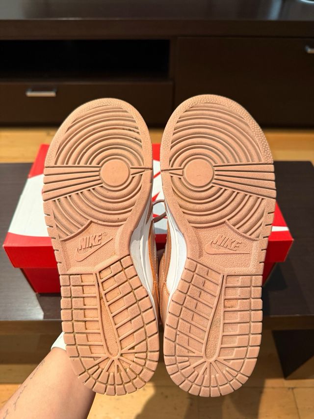 Nike Dunk Low - Rose Whisper