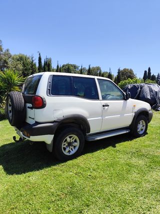 Nissan Terrano II 2005