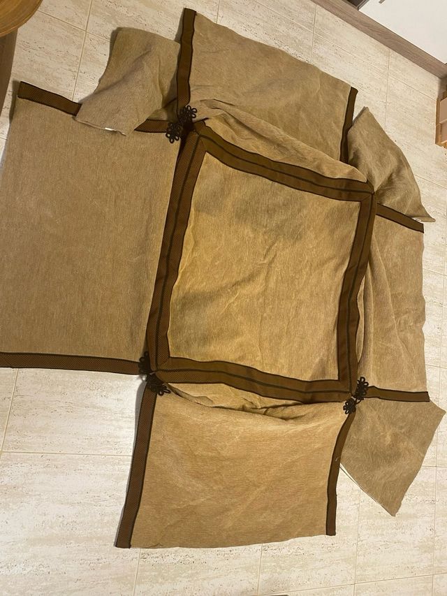 2 Manteles decorativos hechos a mano con faldón