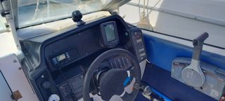 Bayliner Capri: Lancha motora