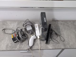Wii consola con USB- blanca y negra