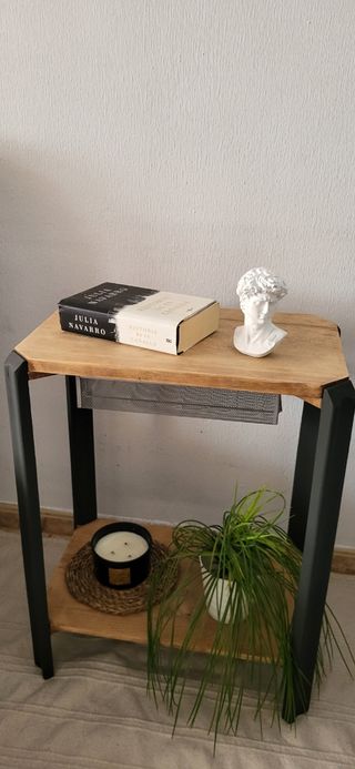 Tavolino in legno massello