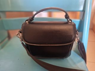 Bolso Zara negro bandolera