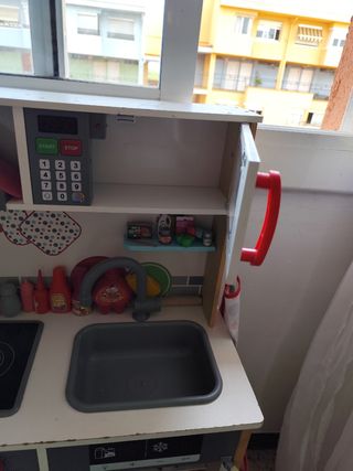 Cocinita juguete madera - funciones electr.
