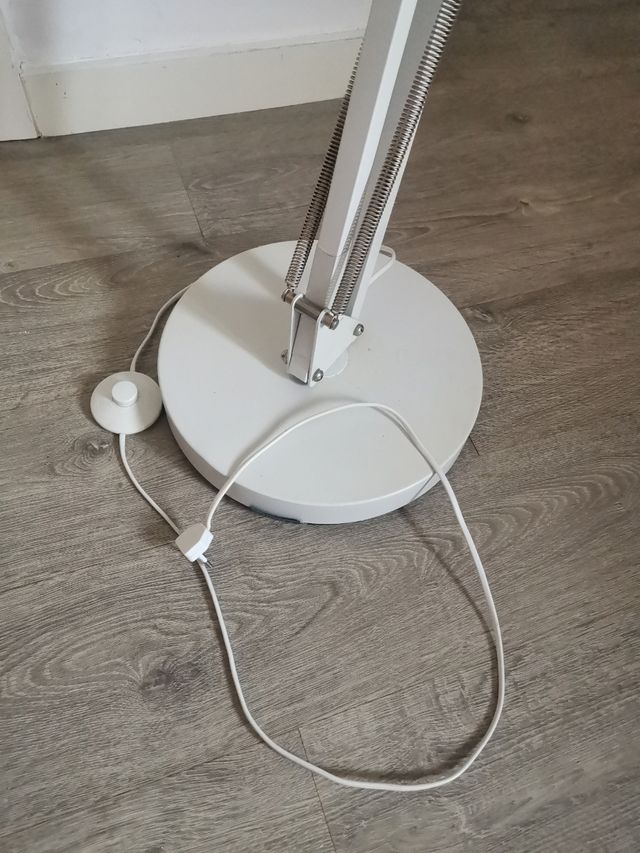 Lámpara flexo metal blanca