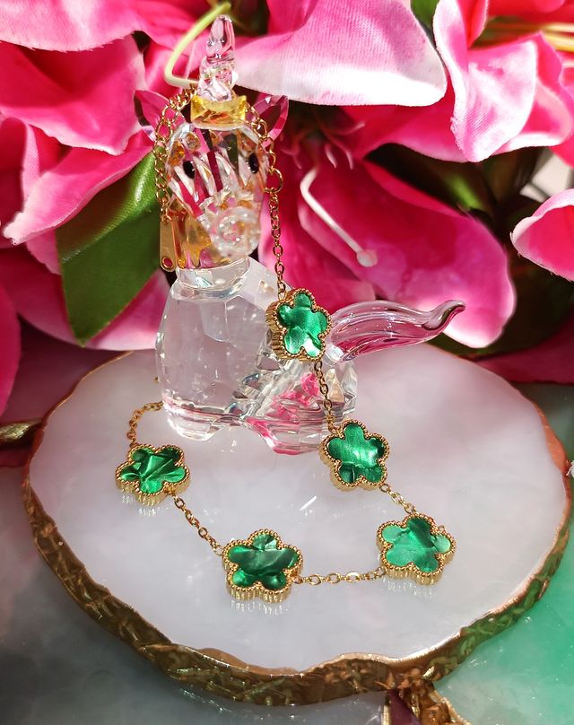 Pulsera trébol rojo - chapada en oro 18K