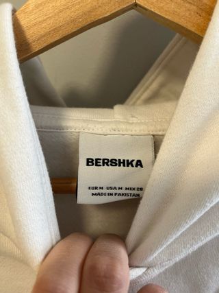 Sudadera blanca cropped oversize